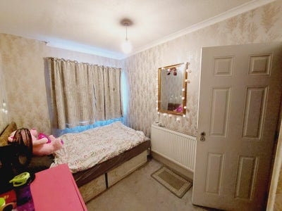 Excellent Furnished Double room available  Main Photo
