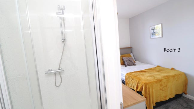 Luxury off-Suite Room in Rochester Main Photo