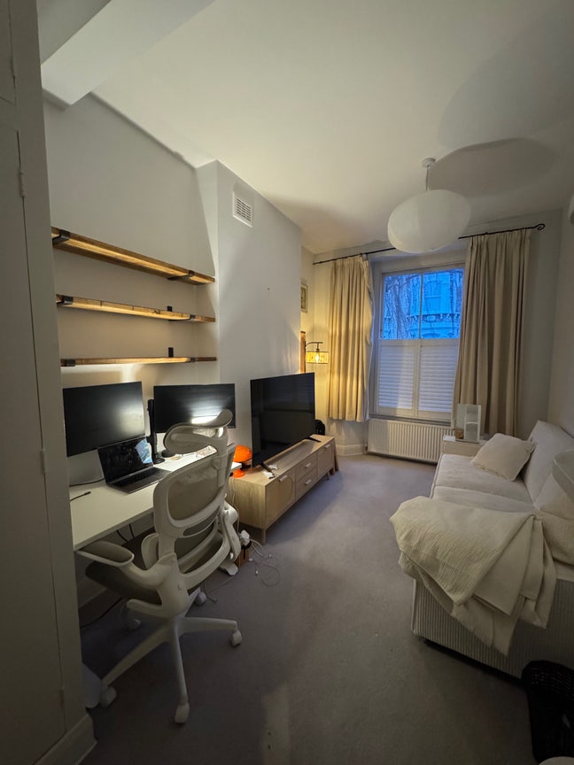 Looking for a housemate!  Main Photo