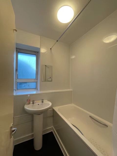 A really nice, big & cheap room Main Photo