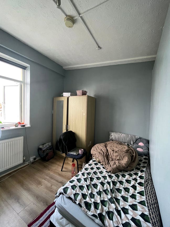 Single Room * Females Preferred* Main Photo