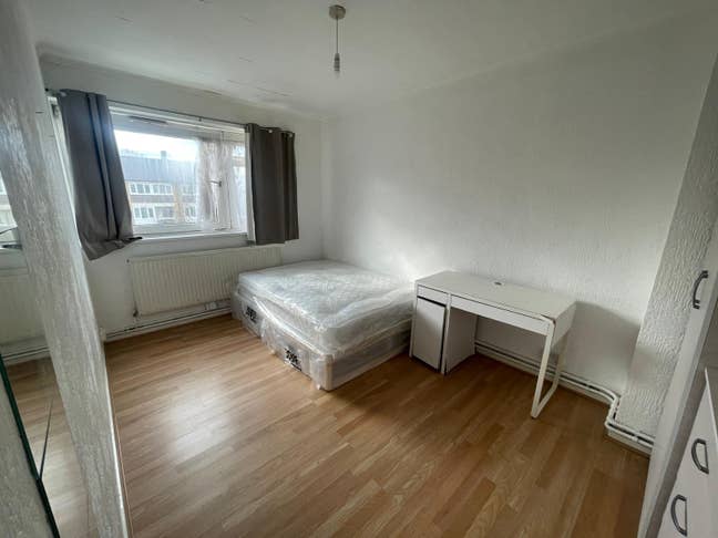 2 Bedrooms-Fully Furnished-All Bills Included Main Photo