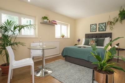 2 Double Rooms Short Let Bills inc Swiss Cottage Main Photo