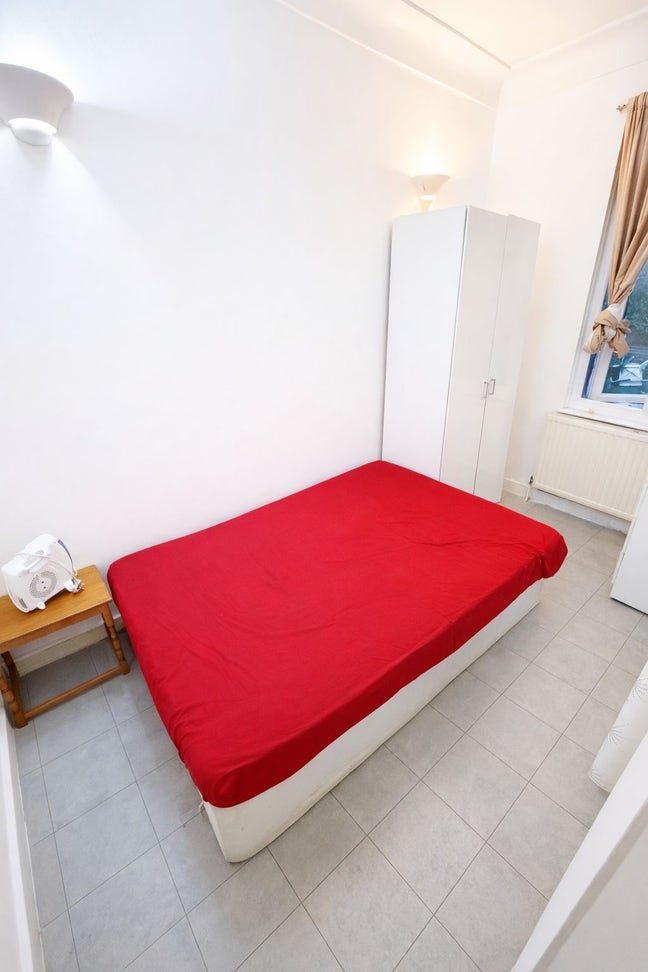 2 Rooms Available/En-suite/All Bills Included Main Photo