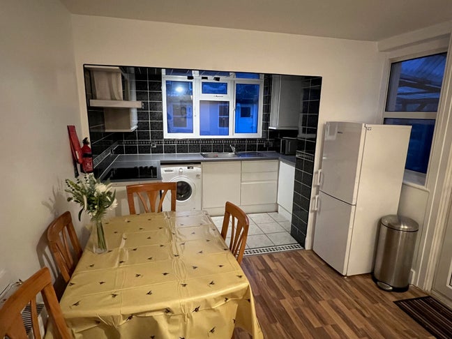 Split Level 2 Bedroom | Available Now | Garden Main Photo