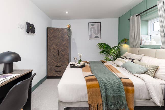 Stylish Ensuites | Fully Furnished | All Bills Inc Main Photo