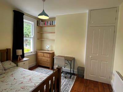 A lovely double room in Walthamstow close to tube Main Photo