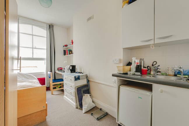Student bedsit Main Photo