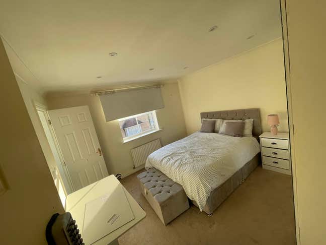  Luxurious  Double  Room-  for  Professionals Main Photo