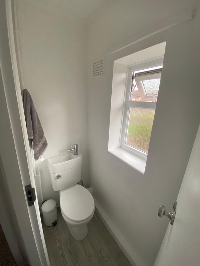 3 Bedroom House Available for 2026-2027 Main Photo