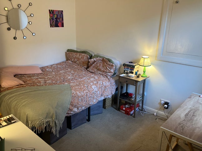 Lovely double room in N8 Main Photo