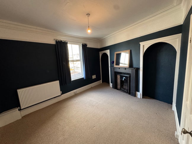 Peverell 2-bedroom House Main Photo