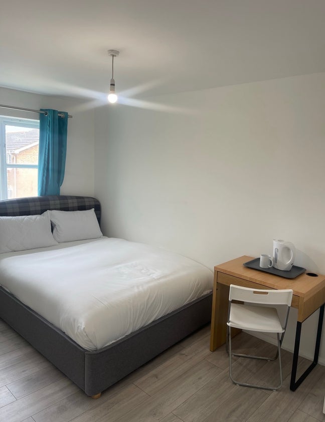 House share- All Bills Included-Driveway-Free wifi Main Photo