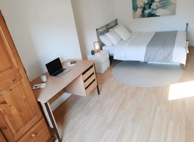 AMAZING Double room In Limehouse  Main Photo