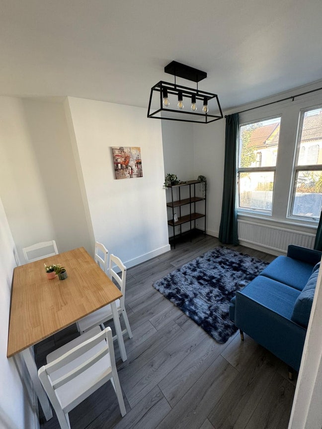 🏡Lovely 2-Bedroom house in Seven Sisters - &pound;1850pm Main Photo