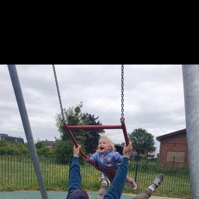 Looking for room to rent  Main Photo