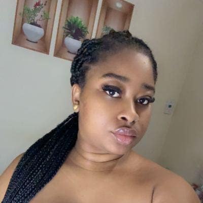 Professional Female seeks a double room Main Photo