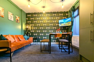 Stylish Ensuite Co-lliving in Town Centre House Main Photo