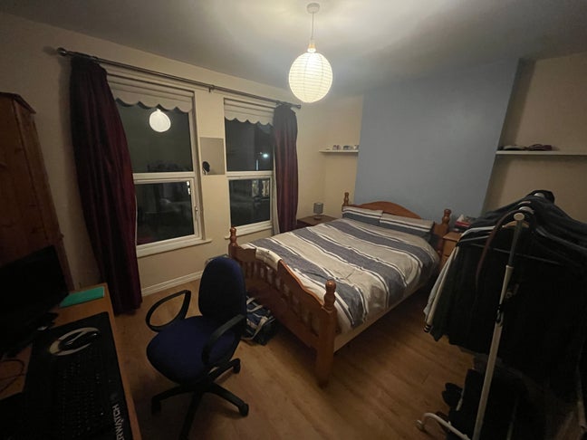 Room to rent - Stranmillis St Main Photo