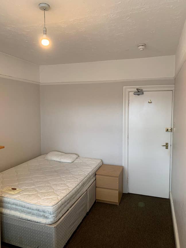 Room Available - BH9 2HN  Main Photo