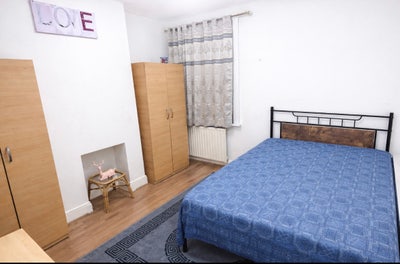 Double room near Croydon hospital Main Photo
