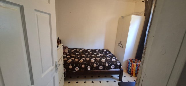 Affordable double bedroom in Whitechapel Main Photo