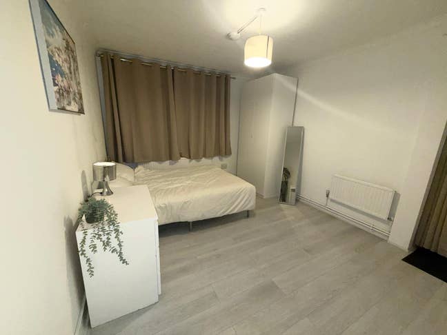 Brand New Room with own entrance Main Photo