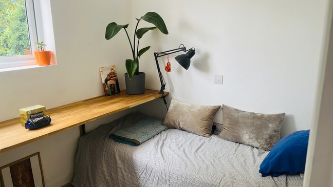 Weekday Room – Monday to Friday Main Photo