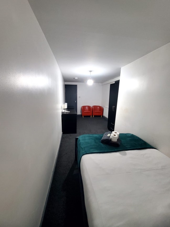 Charming en-suite rooms on offer  🔥  Main Photo