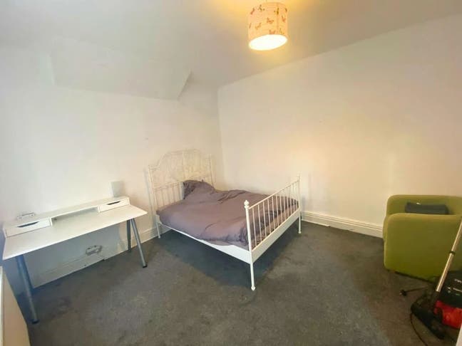 Spacious and Cosy Double Rooms for Rent in M13 0DS Main Photo