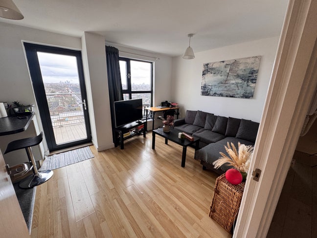 2 Room flat in Stratford, 1min from Elizabeth Line Main Photo