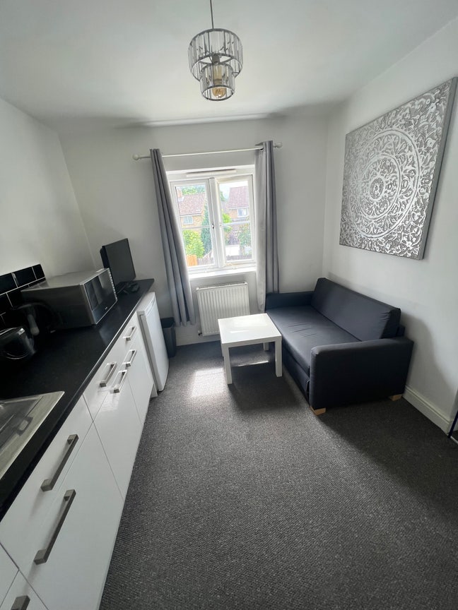 Stunning self contained studio in house❄️❄️ Main Photo