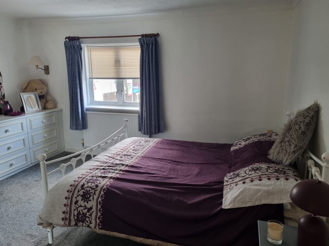 Room to rent Main Photo