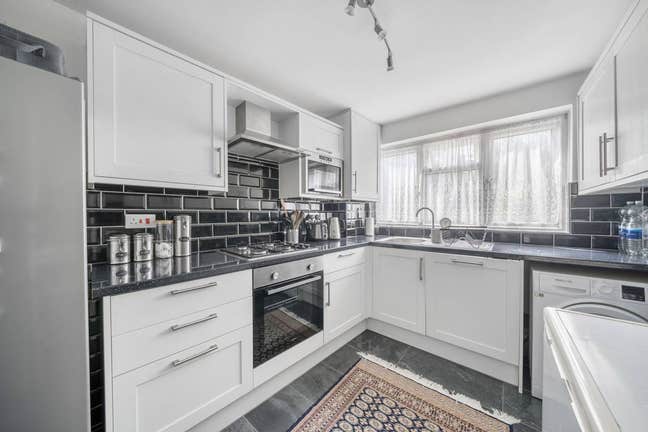 Beautiful house to welcome you Main Photo