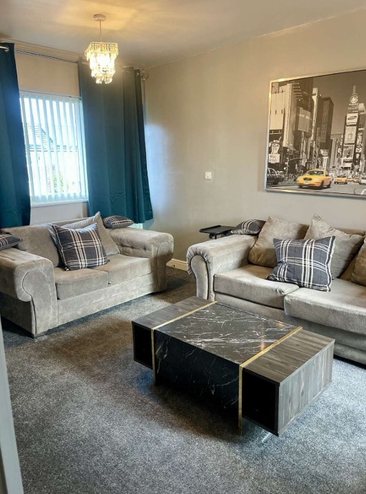 🛏️ Very Spacious Double Room in 2-Bed Flat (M24) Main Photo