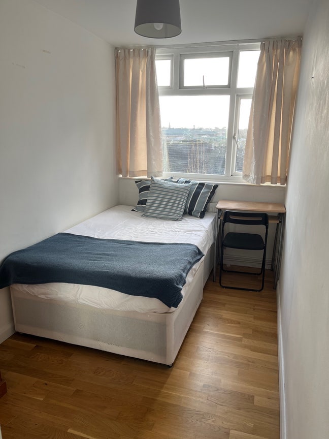 Southfields-Great Room! Available Now!  Main Photo