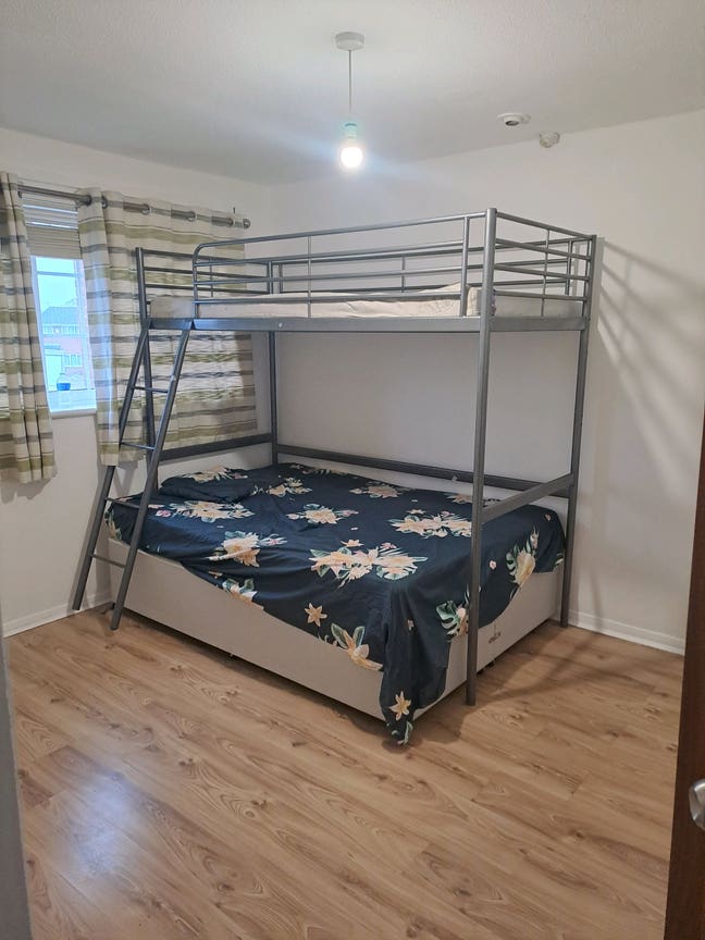 Room for rent Main Photo