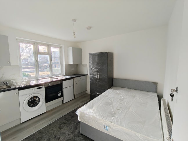 Double En-suite To Rent Northolt - Bills Included Main Photo