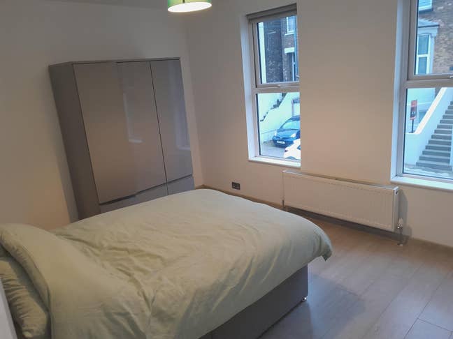 A very large double room Main Photo