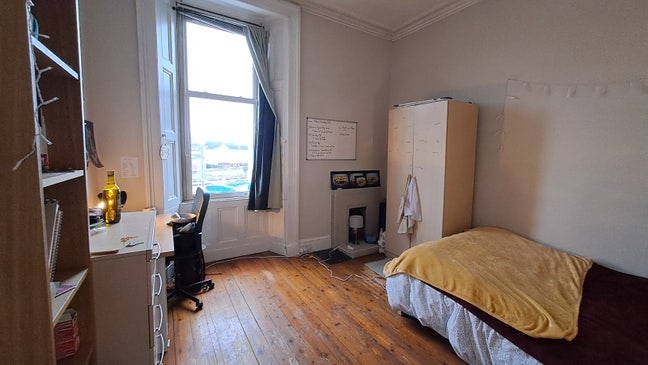 Looking for someone to move into my flat! Main Photo
