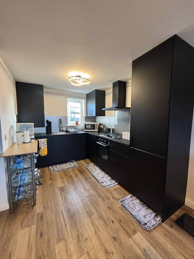 2 Bed top floor flat  Main Photo