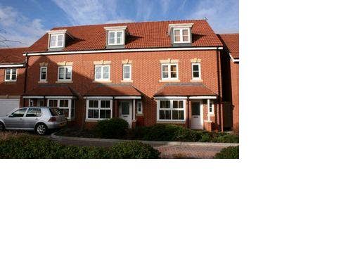 Double room, with own bathroom, in family home  Main Photo