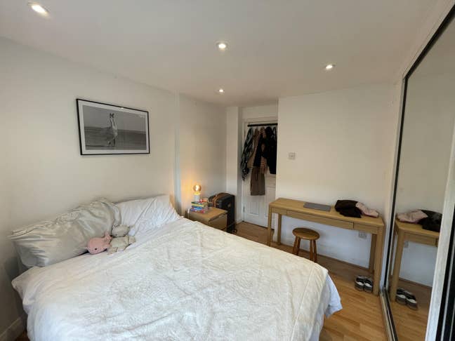 Double Room in Highbury  Main Photo