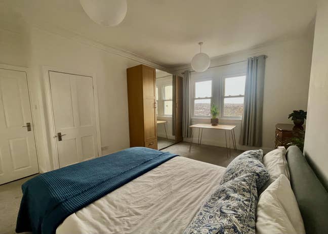 Large Double Room, St Andrew's - Stunning Views Main Photo