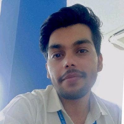 Professional Male seeks a double room Main Photo