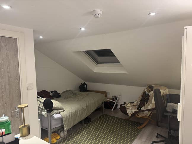 Large room with ensuite - Harringay Main Photo