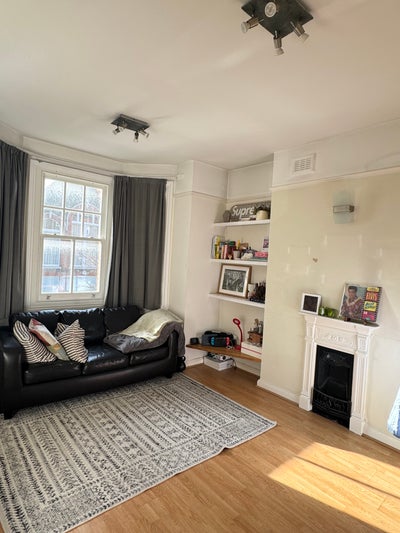 Double Room in Kennington Main Photo
