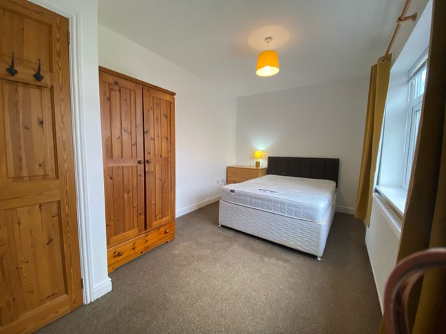 Double furnished room  available 31st Jan Main Photo