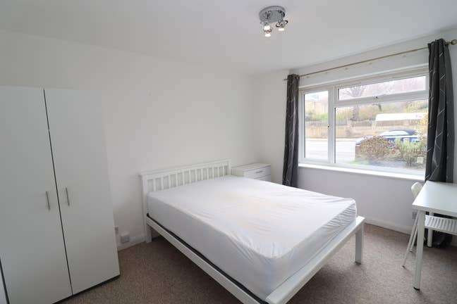 Stunning 2-Room Opportunity in Wimbledon  Main Photo