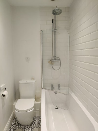 One Double Room with Private Bathroom Main Photo